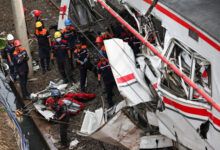 - Kecelakaan maut melibatkan kereta api jarak jauh KA Argo Bromo Anggrek dan KRL Commuter Line