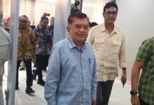 Wakil Presiden RI ke-10 dan ke-12, Jusuf Kalla (JK), mendatangi Gedung Bareskrim Polri