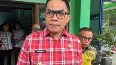 Wali Kota Samarinda, Andi Harun saat melakukan tinjauan di SMP Negeri 2 Samarinda