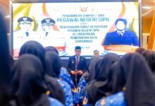 Pengambilan Sumpah Janji Pegawai Negeri Sipil (PNS) Tahun 2026 dan Penyerahan Surat Keputusan Pengangkatan PNS di lingkungan Pemkot Samarinda.
