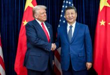 Presiden China Xi Jinping menyambut Presiden Amerika Serikat Donald Trump