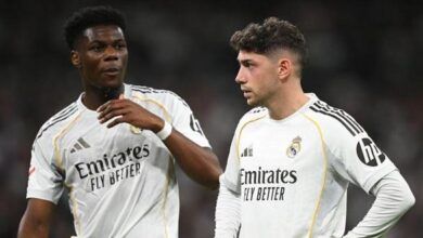Federico Valverde mengalami cedera kepala usai terlibat keributan dengan rekan setimnya, Aurelien Tchouameni.