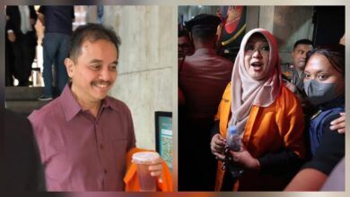 Roy Suryo dan Tifauziah Tyassuma alias Dokter Tifa