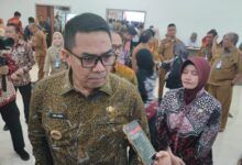 Wali Kota Samarinda, Andi Harun saat diwawancara awak media (ist)