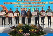 Pemberian Apresiasi Kinerja Pemerintah Daerah Berprestasi 2026 Batch II Regional Kalimantan yang digelar di Platinum Hotel and Convention Hall Balikpapan