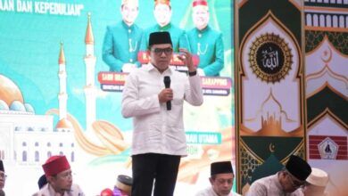Wali Kota Samarinda, Andi Harun didampingi istri, Rinda Wahyuni Andi Harun menghadiri peringatan Peringatan Maulid Nabi Besar Muhammad SAW 1448 Hijriah di GOR Segiri