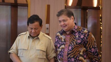 Presiden RI Prabowo Subianto dan Menteri Koordinator Bidang Perekonomian Airlangga Hartarto
