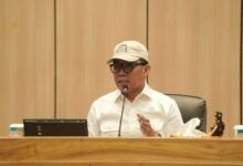 Wali Kota Samarinda Andi Harun saat konferensi pers di Ruang Mangkupelas Balai Kota Samarinda, Rabu (9/9/2026)